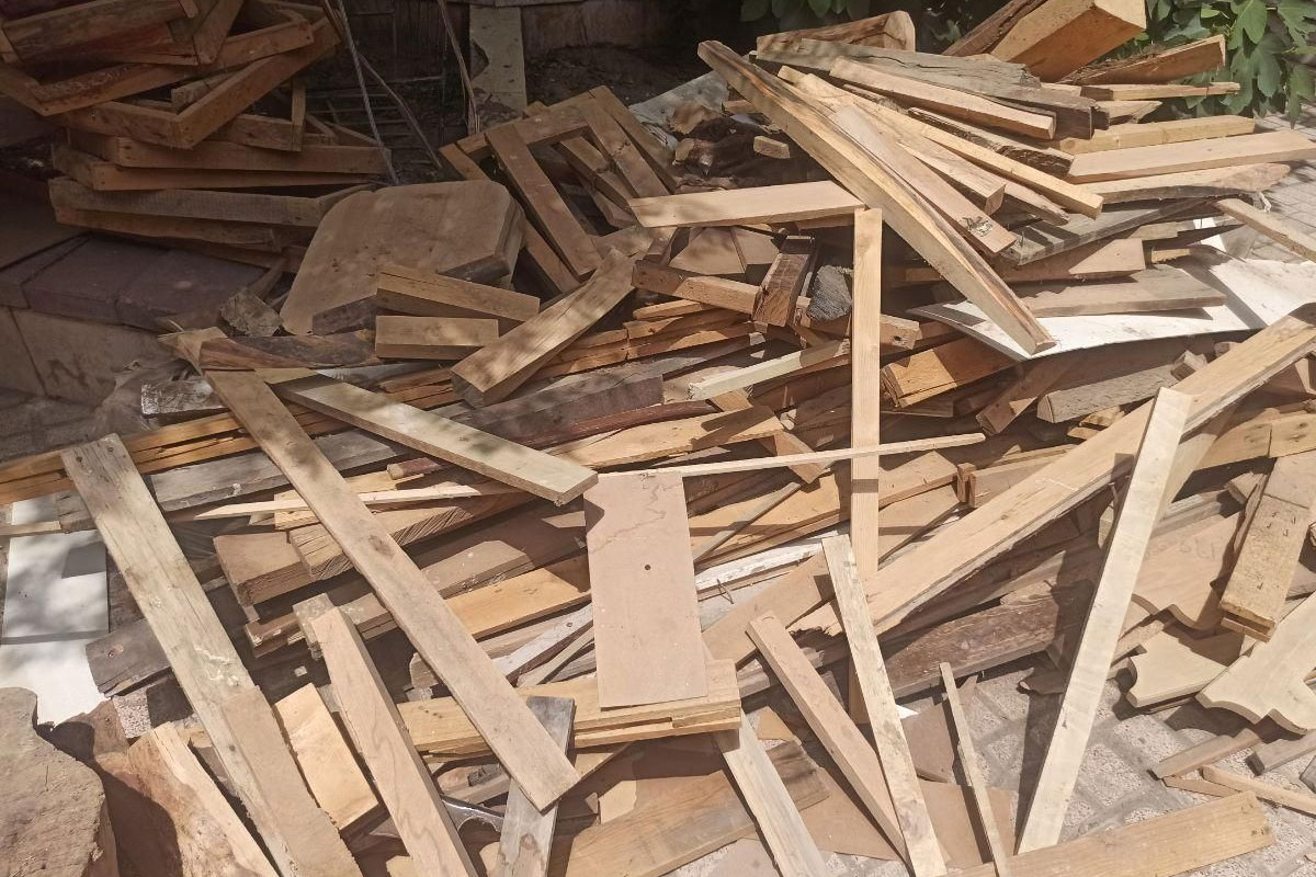 خریدار ضایعات چوب مبل